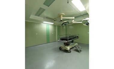 oficina para remodelar en el mejor punto de medellin