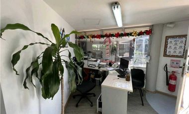 Se vende local comercial. Local #20