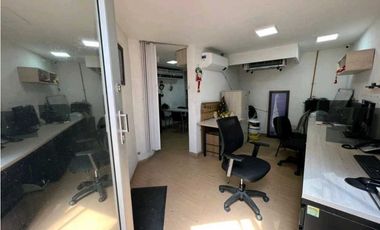 Se vende local comercial. Loca # 19