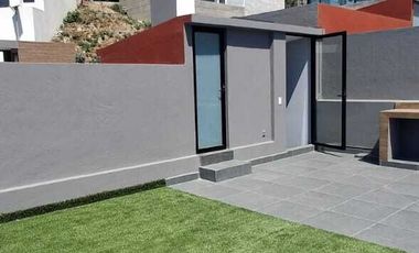 CASA EN RENTA EN LAGO
