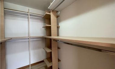 Apartamento en Arriendo Loma de Los Benedictinos Envigado