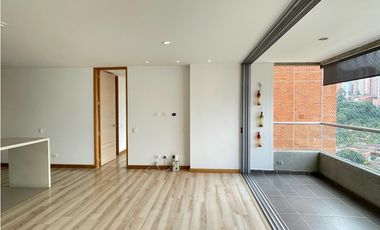 Apartamento en Arriendo Loma de Los Benedictinos Envigado