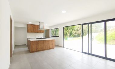 Arriendo Hermoso Apartaestudio tipo casa Envigado