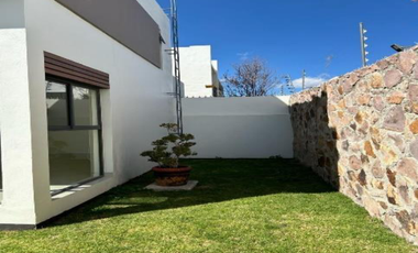 HERMOSA CASA RENTA LOMAS DEL MOLINO