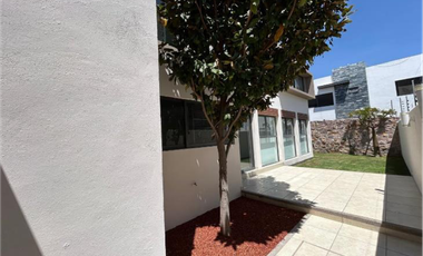HERMOSA CASA RENTA LOMAS DEL MOLINO