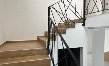 CASA EN VENTA CON SEGURIDAD EN VALLE ESCONDIDO, ATIZAPÁN DE ZARAGOZA