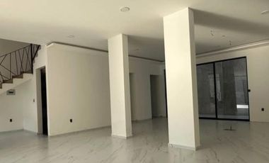 CASA EN VENTA CON SEGURIDAD EN VALLE ESCONDIDO, ATIZAPÁN DE ZARAGOZA