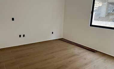 CASA EN VENTA CON SEGURIDAD EN VALLE ESCONDIDO, ATIZAPÁN DE ZARAGOZA