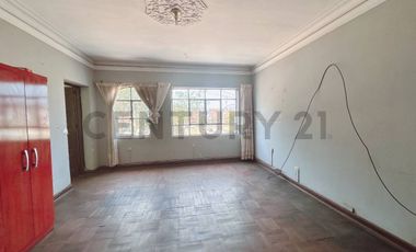 !Hermosa Casa de 3 Pisos en el Rímac! Ubicación Privilegiada Frente a Parque