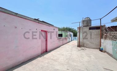!Hermosa Casa de 3 Pisos en el Rímac! Ubicación Privilegiada Frente a Parque