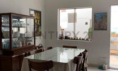 CASA EN ALQUILER SEMI-AMIBLADA 150m² 3 Dirmitorios