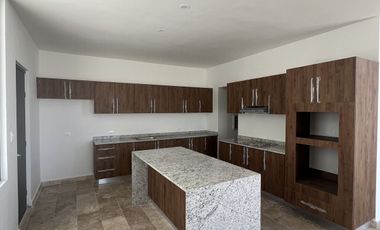 CASA EN VENTA EN PRIVADA