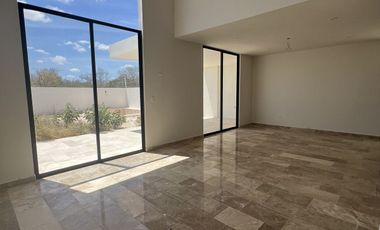 CASA EN VENTA EN PRIVADA