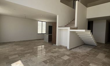 CASA EN VENTA EN PRIVADA