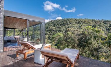 Moderna casa de 1 solo piso en El Retiro, sector Fizebad