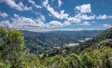 Moderna casa de 1 solo piso en El Retiro, sector Fizebad