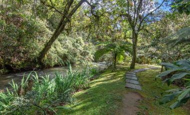 Moderna casa de 1 solo piso en El Retiro, sector Fizebad