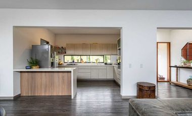 Vendo Espectacular Casa represa la Fe  el Retiro