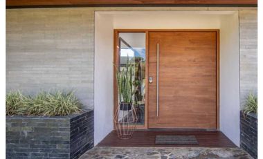 Vendo Espectacular Casa represa la Fe  el Retiro