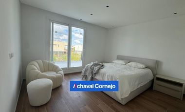 Casa en Puertos, Vistas con amplio jardín
