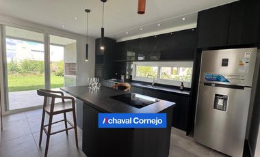 Casa en Puertos, Vistas con amplio jardín