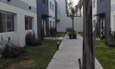 Dúplex en venta - 2 Dormitorios 2 Baños - Cochera - 70Mts2 - Ituzaingó Norte