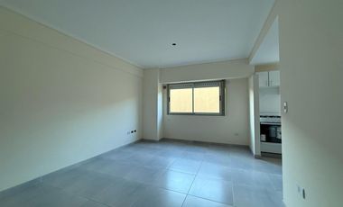 Departamento de tres ambientes con pileta a la venta en Avellaneda