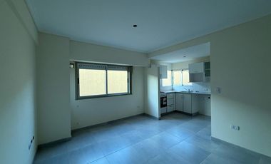 Departamento de tres ambientes con pileta a la venta en Avellaneda