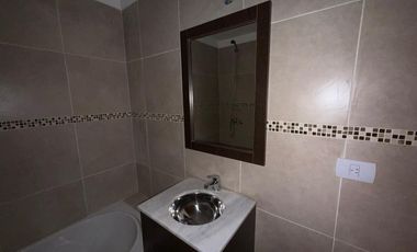 Departamento de tres ambientes con pileta a la venta en Avellaneda