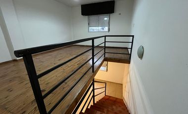 Alquiler 2 ambientes tipo Duplex - Avenida Crovara 400