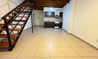 Alquiler 2 ambientes tipo Duplex - Avenida Crovara 400