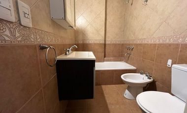 Alquiler 2 ambientes tipo Duplex - Avenida Crovara 400