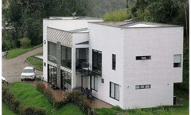 Se Arrienda Casa Campestre Sector Envigado Alto de Palmas