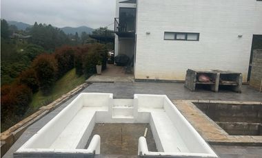 Se Arrienda Casa Campestre Sector Envigado Alto de Palmas