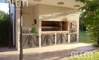 Casa en alquiler temporario en El Ombu | Enero 2025 | 5 Dormitorios