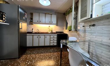 Venta casa 4 ambientes con patio en Wilde