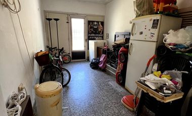 Venta casa 4 ambientes con patio en Wilde