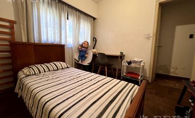 Venta casa 4 ambientes con patio en Wilde