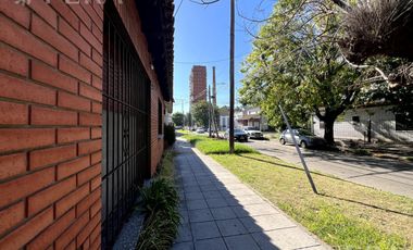 Venta casa 4 ambientes con patio en Wilde