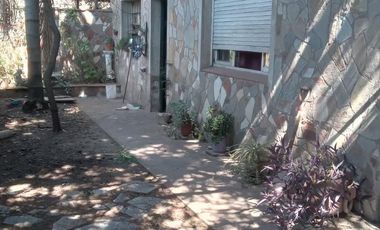Casa en terreno de 300m2 totales