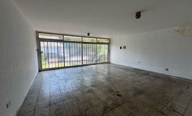 Cerro de las Rosas - Uso Comercial - 1 Planta - 370Mts2 Cub