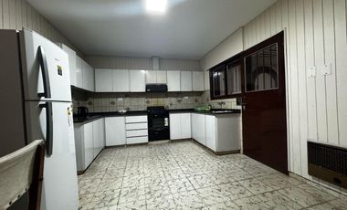 Cerro de las Rosas - Uso Comercial - 1 Planta - 370Mts2 Cub