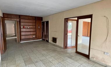 Cerro de las Rosas - Uso Comercial - 1 Planta - 370Mts2 Cub
