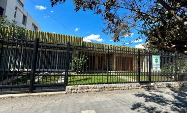 Cerro de las Rosas - Uso Comercial - 1 Planta - 370Mts2 Cub
