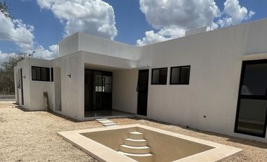 Venta de casa de una planta en Conkal dentro de privada
