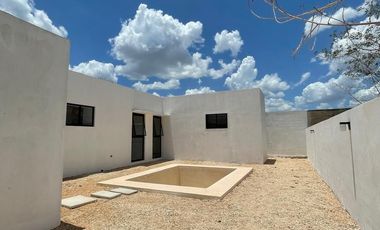 Venta de casa de una planta en Conkal dentro de privada