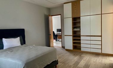 A media cuadra de Rio Mayo zona de agencias