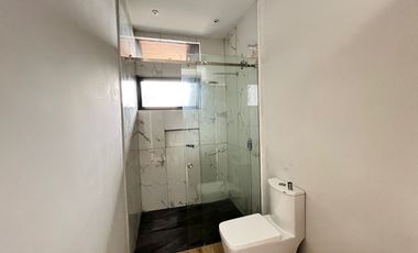 A media cuadra de Rio Mayo zona de agencias