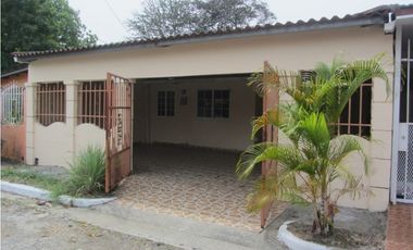 COD03 Casa en Venta - Nuevo Arraiján, Ciudad del Futuro, Sector B