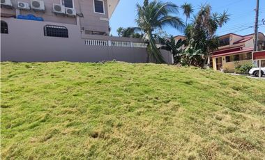 TERRENO / VILLA DE LA FUENTES / 258.65M /
